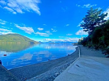 Casa con hermosa vista y acceso al Lago Ranco