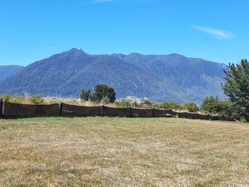 Casa con hermosa vista y acceso al Lago Ranco