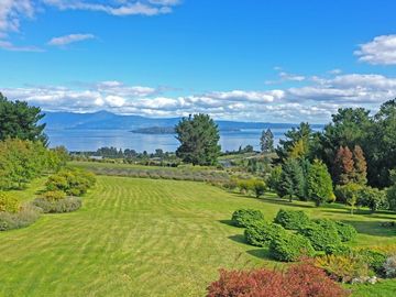 Casa con hermosa vista y acceso al Lago Ranco