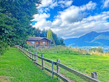 Casa con hermosa vista y acceso al Lago Ranco
