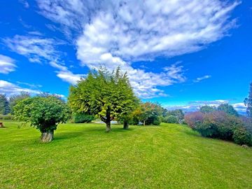 Casa con hermosa vista y acceso al Lago Ranco
