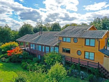 Casa con hermosa vista y acceso al Lago Ranco