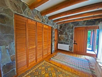 Casa con hermosa vista y acceso al Lago Ranco