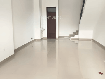 Dijuial Ruko Osaka Pantai Indah Kapuk 2 Tangerang