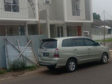 SarTin Rumah 2 Lantai Tanah Luas Dekat St Cisauk