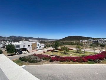 Se Vende Residencia en Grand Preserve Juriquilla, Roof Garden, Jardín, de Autor