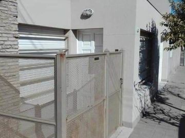 Casa mas dos departamentos en Bahía Blanca