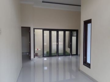 RUMAH SIAP HUNI NUANSA ASRI DALAM CLUSTER DI SLEMAN