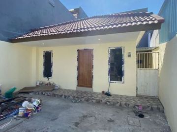 Rumah Baru Renovasi Darmo Indah Timur, Siap Huni Hadap Timur eladn
