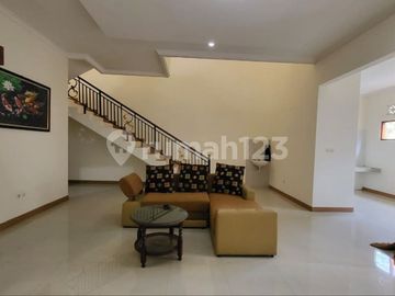 Rumah Kontemporer Daerah Penumping Solo