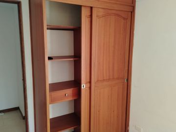 apartamento en arriendo en gravetal. Cod A218213