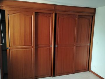 apartamento en arriendo en gravetal. Cod A218213
