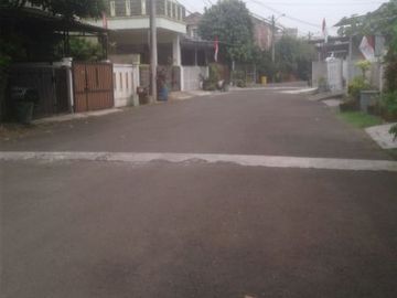 Rumah second dlm perumahan di Kelapa Dua Tangerang 1 M an