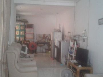 Rumah second dlm perumahan di Kelapa Dua Tangerang 1 M an