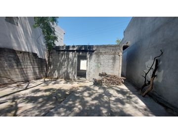 CASA EN VENTA EN COL. GARZA NIETO. ALF