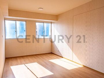 SANTA BEATRIZ: SE VENDE LINDO DEPARTAMENTO CON EXCELENTE UBICACION