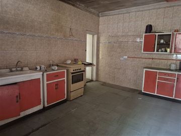 Casa en venta de 6 dorm. en calle Latorre en Santa María