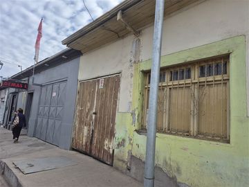 Casa en venta de 6 dorm. en calle Latorre en Santa María