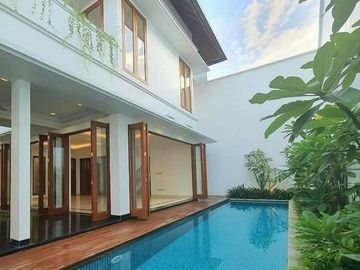 Rumah baru renovasi, SHM, Swimming Pool, Pondok Indah, Jakarta Selatan
