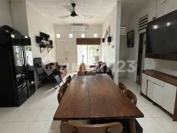 Rumah Luas 2 Lantai Dalam Komplek di Cinere Dekat Living Plaza
