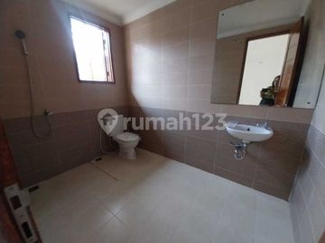 Rumah 1 Lantai Lingkungan Nyaman di Gandul Brigif Cinere dekat ke Tol