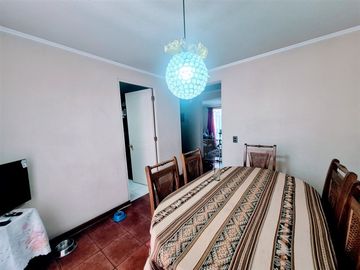 Casa en venta de 5 dorm. y 4 baños en La Florida