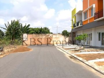 Dijual/Disewa Townhouse 2 Lt Central Raya (Batu Aji) Type 80/70 -
