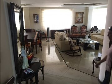 VENTA DE  APARTAMENTO EN ALTOS DE RIOMAR, BARRANQUILLA