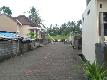 RUMAH MINIMALIS DEKAT JALAN RAYA BALI