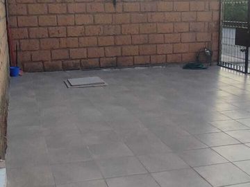 SE RENTA EXCELENTE CASA