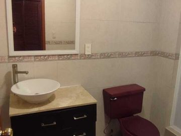 SE RENTA EXCELENTE CASA