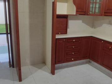 SE RENTA EXCELENTE CASA