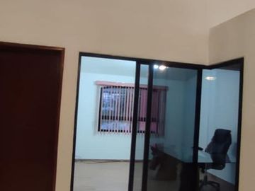 SE RENTA EXCELENTE CASA