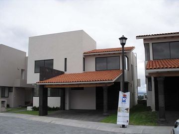 En Venta Casa en Balvanera Polo Country Club, En La Mejor Zona de Querétaro !!