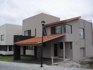 En Venta Casa en Balvanera Polo Country Club, En La Mejor Zona de Querétaro !!