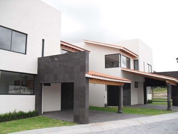 En Venta Casa en Balvanera Polo Country Club, En La Mejor Zona de Querétaro !!