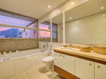 Penthouse en barrio exclusivo, vista asegurada