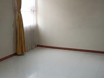 apartamento en venta en villa mayor. Cod V127201