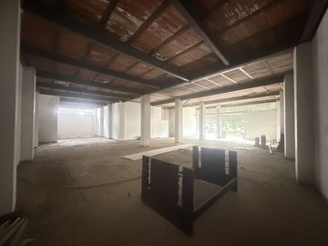 local en arriendo en san judas. Cod A3967