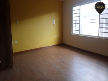 Casa de venta en Miraflores  – código:16920