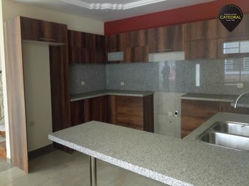 Casa de venta en Miraflores  – código:16920
