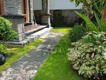 Rumah Besar Dan Mewah Di Renon