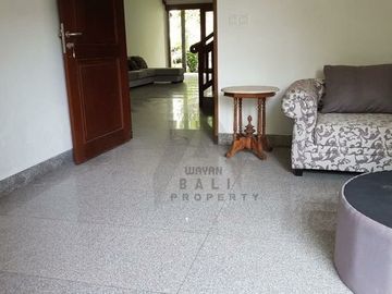 Rumah Besar Dan Mewah Di Renon