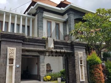 Rumah Besar Dan Mewah Di Renon