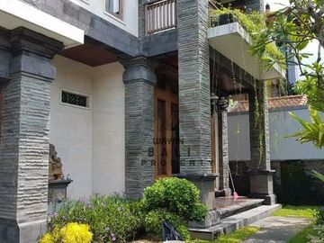 Rumah Besar Dan Mewah Di Renon