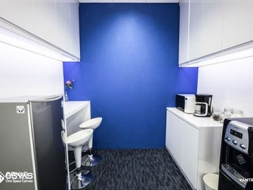 Ruang Kantor AKR Tower ! Luas - 10 m2