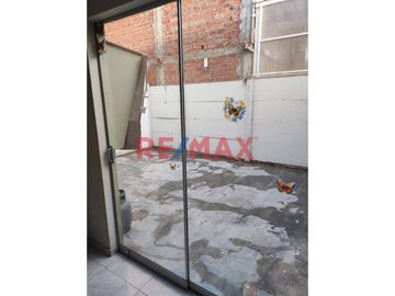 🏡 ¿Buscas tu nuevo hogar en Lambayeque? ¡Descubre esta encantadora casa en condominio! 

📍 Ubicación estratégica en 74V5+X9 Lambayeque, Perú, ideal