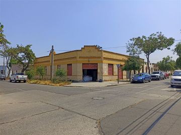 Local Comercial en Venta en Sargento Aldea / Metro Ñuble