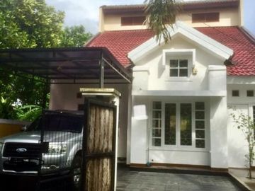 Rumah SHM, di Komplek Graha Raya, Tangerang Selatan