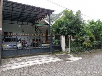 Rumah siap huni dalam perumahan jl kaliurang km12